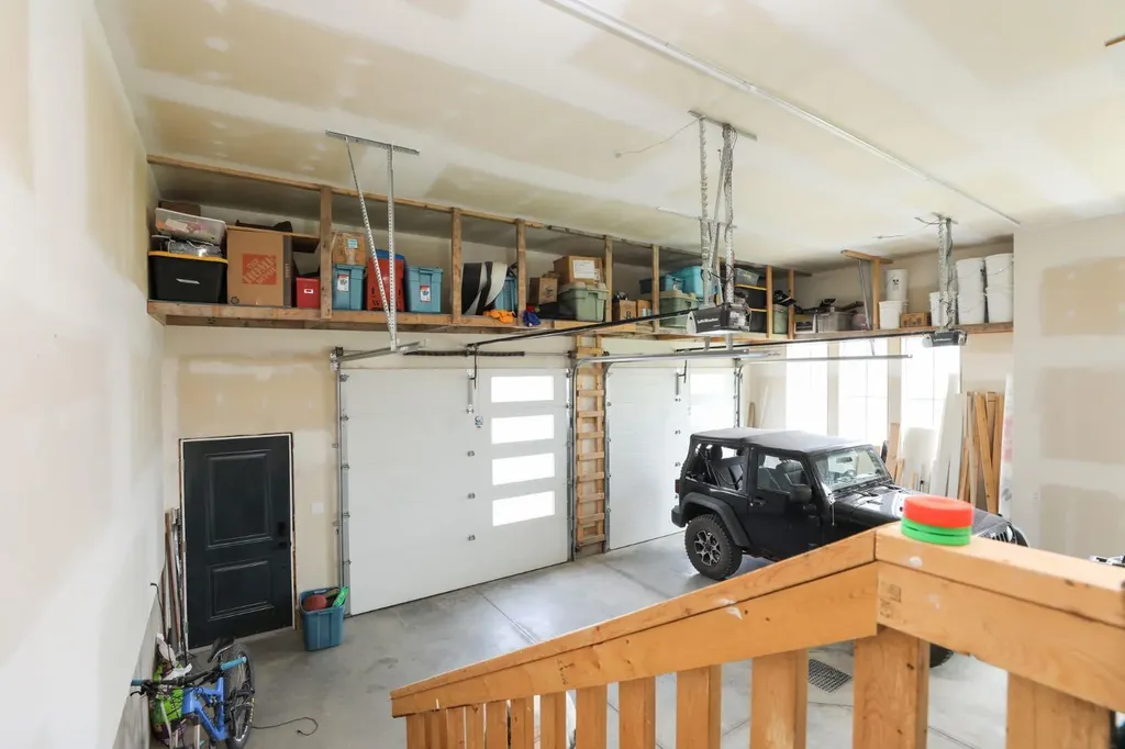 325 W 1 Avenue N Magrath AB T0K 1J0
