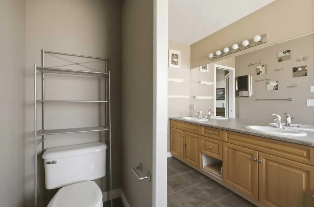 11366 81 Avenue Grande Prairie AB T8W 2T8