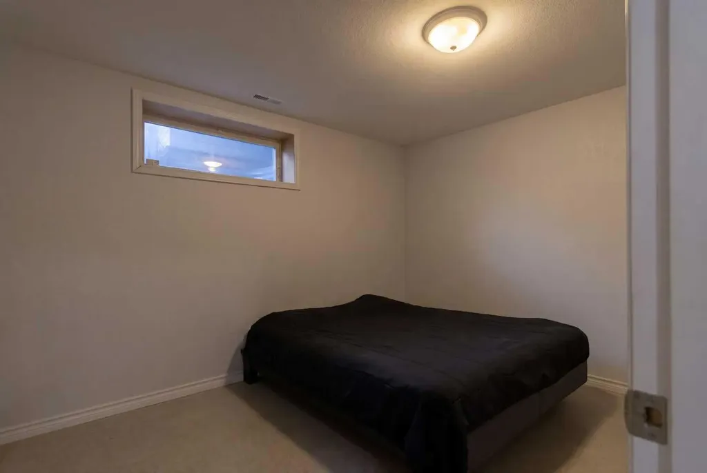 11366 81 Avenue Grande Prairie AB T8W 2T8