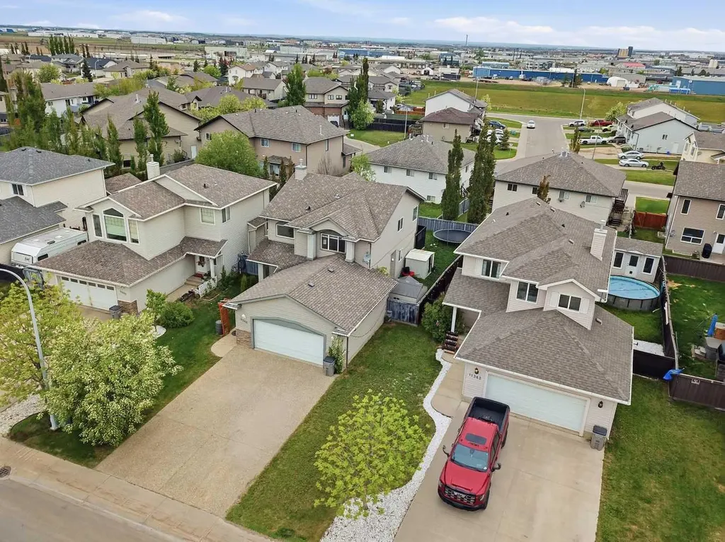 11366 81 Avenue Grande Prairie AB T8W 2T8