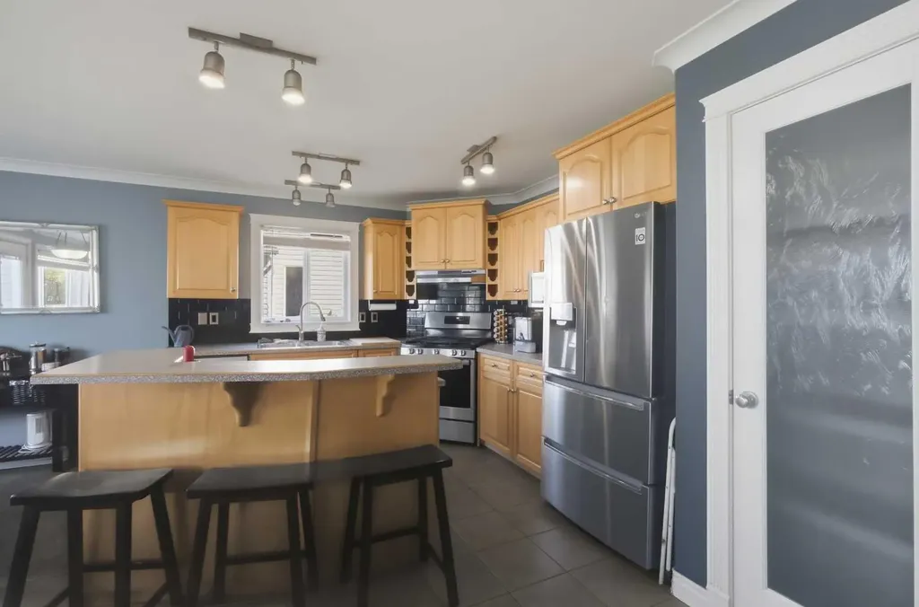 11366 81 Avenue Grande Prairie AB T8W 2T8