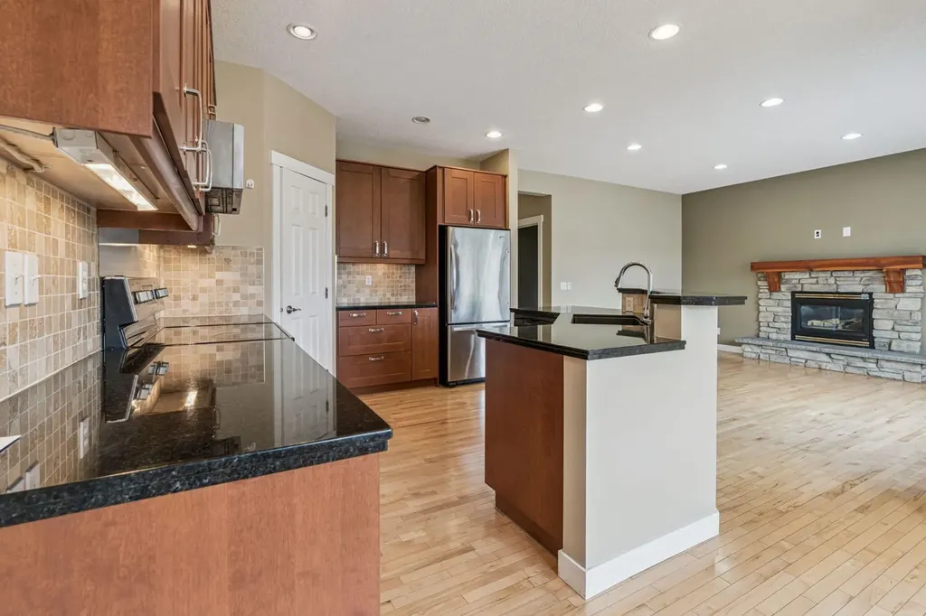 161 Citadel Ridge Close NW Calgary AB T3G4V5