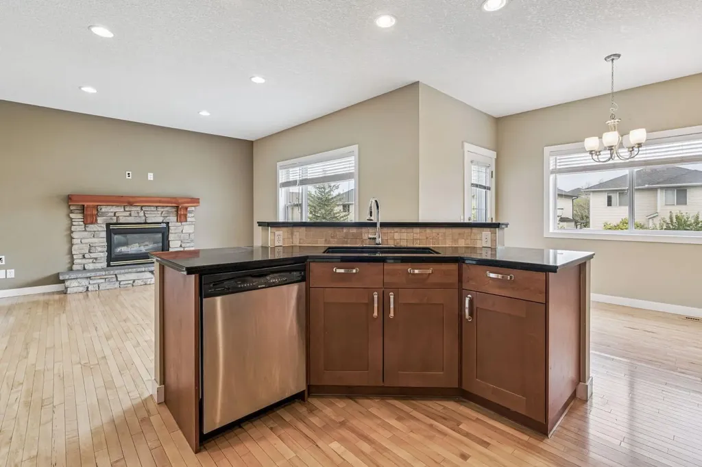 161 Citadel Ridge Close NW Calgary AB T3G4V5