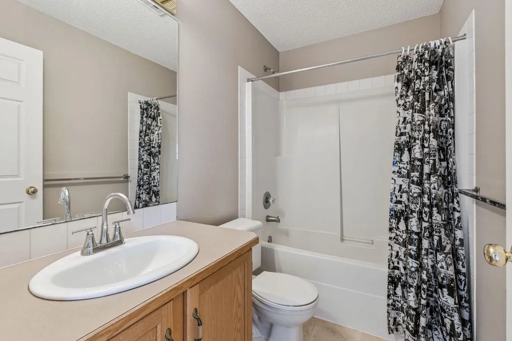 161 Citadel Ridge Close NW Calgary AB T3G4V5