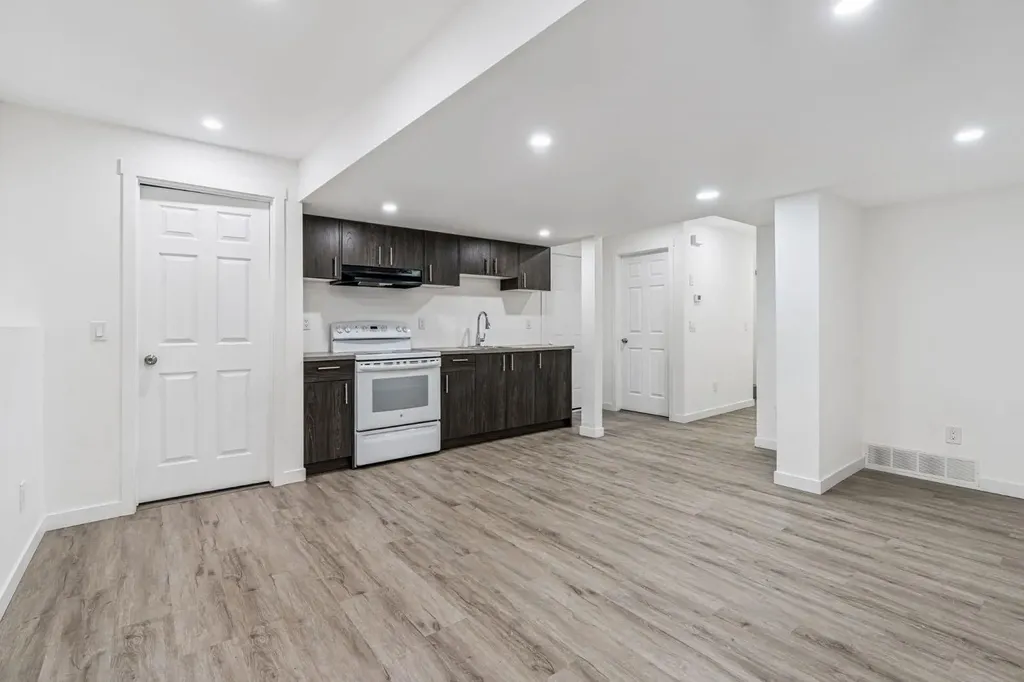 161 Citadel Ridge Close NW Calgary AB T3G4V5