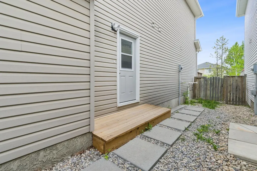 161 Citadel Ridge Close NW Calgary AB T3G4V5