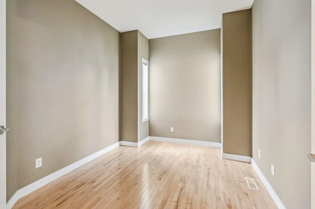 161 Citadel Ridge Close NW Calgary AB T3G4V5