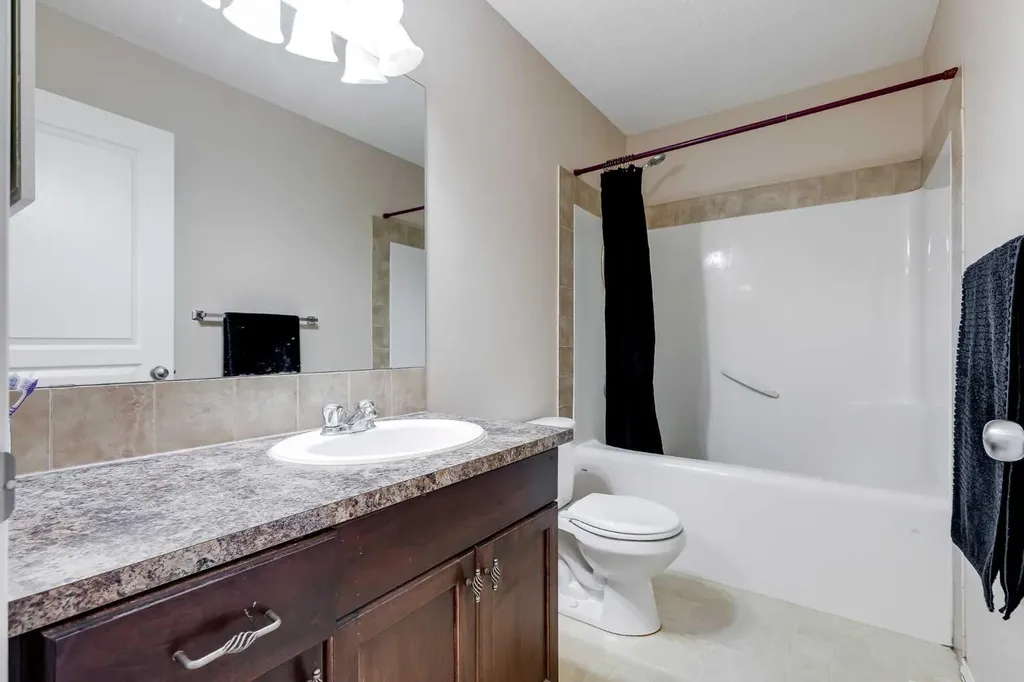 31 Taralake Gardens NE Calgary AB T3J 0A8
