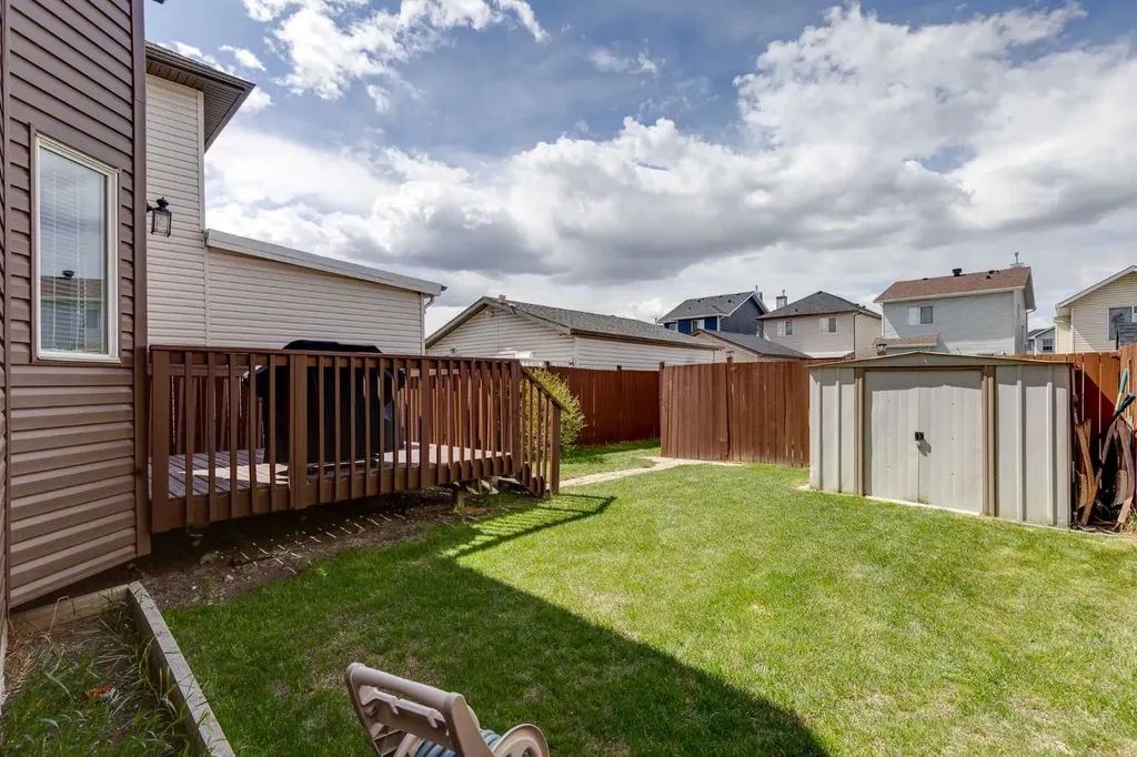 31 Taralake Gardens NE Calgary AB T3J 0A8