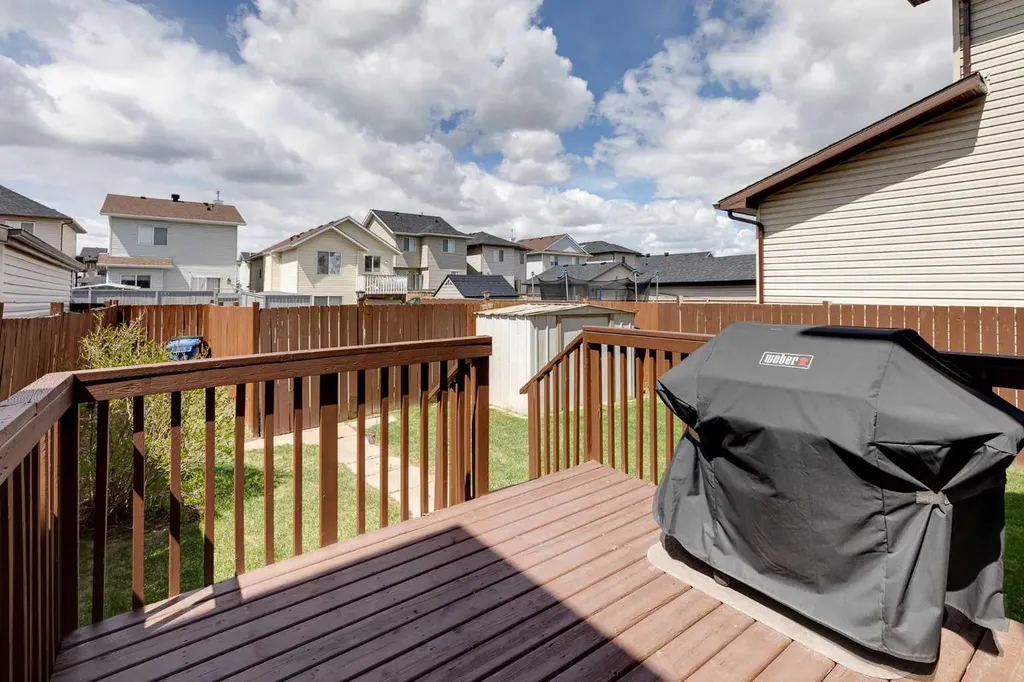 31 Taralake Gardens NE Calgary AB T3J 0A8