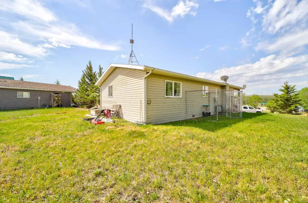93 4 Avenue Rural Pincher Creek No. 9 M.d. Of AB T0K 1W0