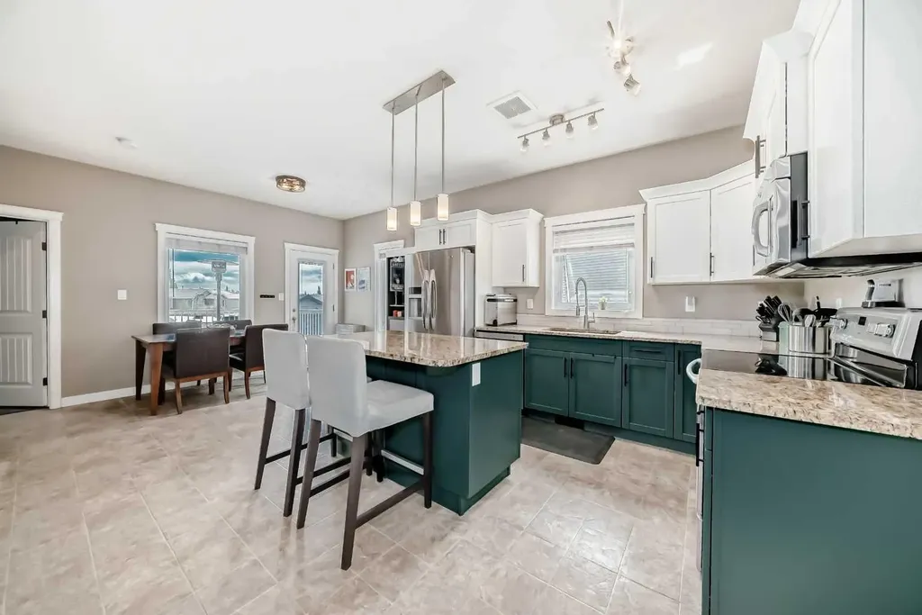 128 Almond Crescent Blackfalds AB T4M 0J5