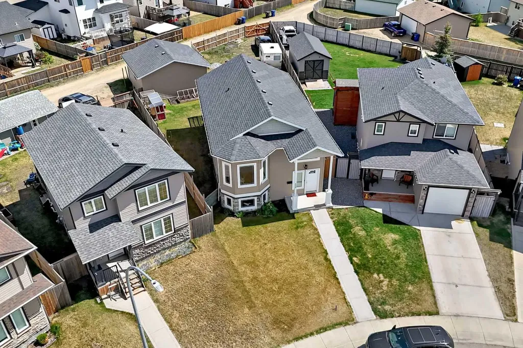 128 Almond Crescent Blackfalds AB T4M 0J5