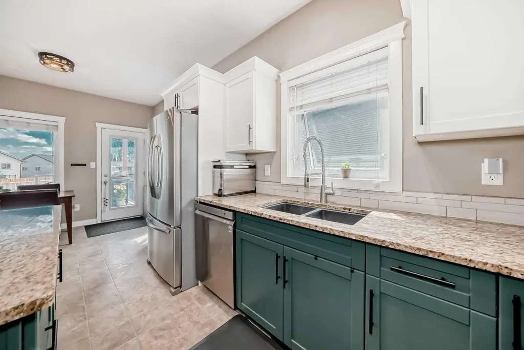 128 Almond Crescent Blackfalds AB T4M 0J5