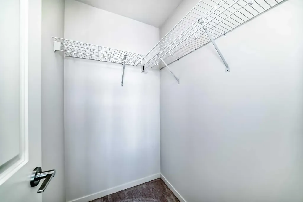 238 Aquila Drive NW Calgary AB T3R 1Y6