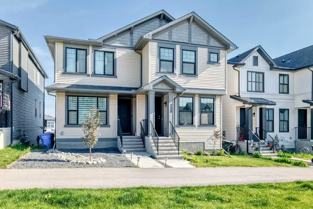 238 Aquila Drive NW Calgary AB T3R 1Y6
