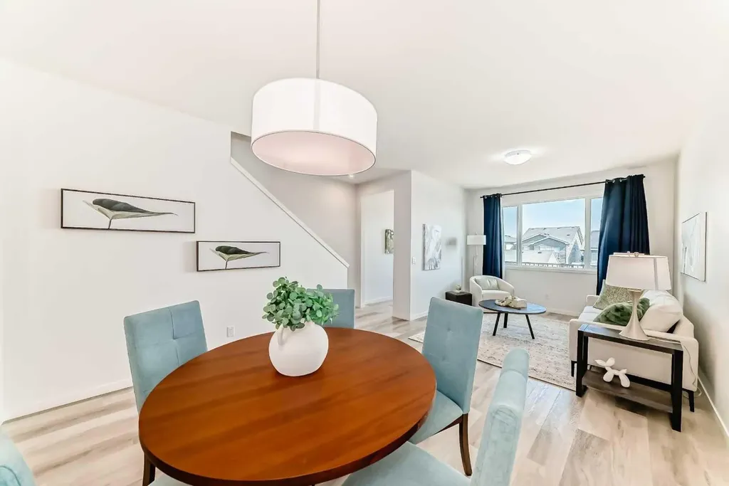 238 Aquila Drive NW Calgary AB T3R 1Y6