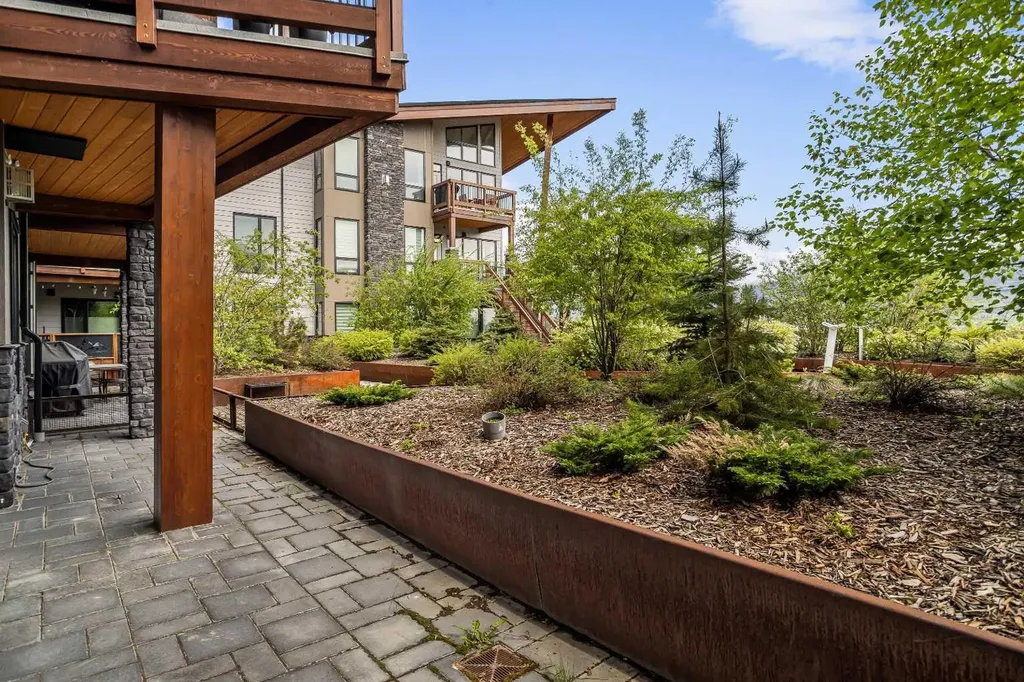 106 Stewart Creek Rise Canmore AB T1W 0L8