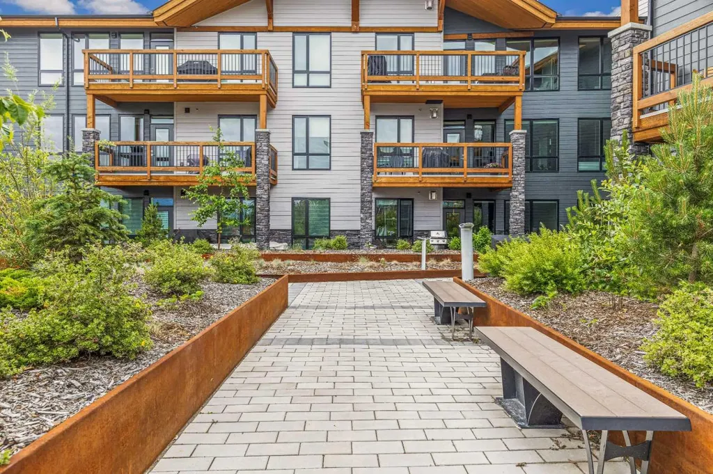 106 Stewart Creek Rise Canmore AB T1W 0L8