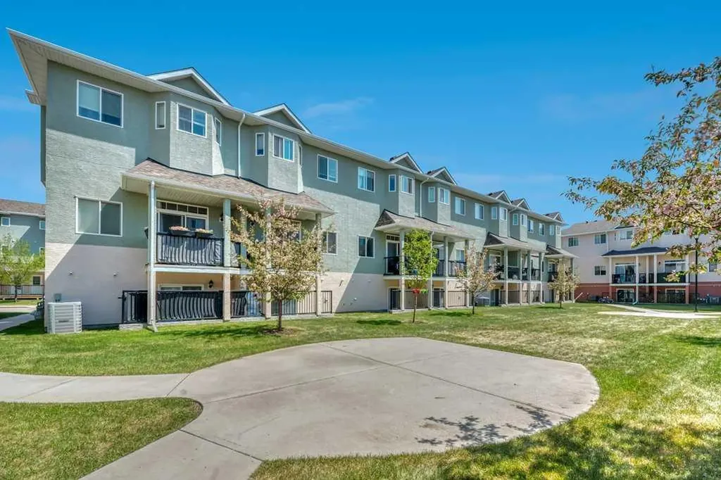 318 Strathcona Circle Strathmore AB T1P 0B1