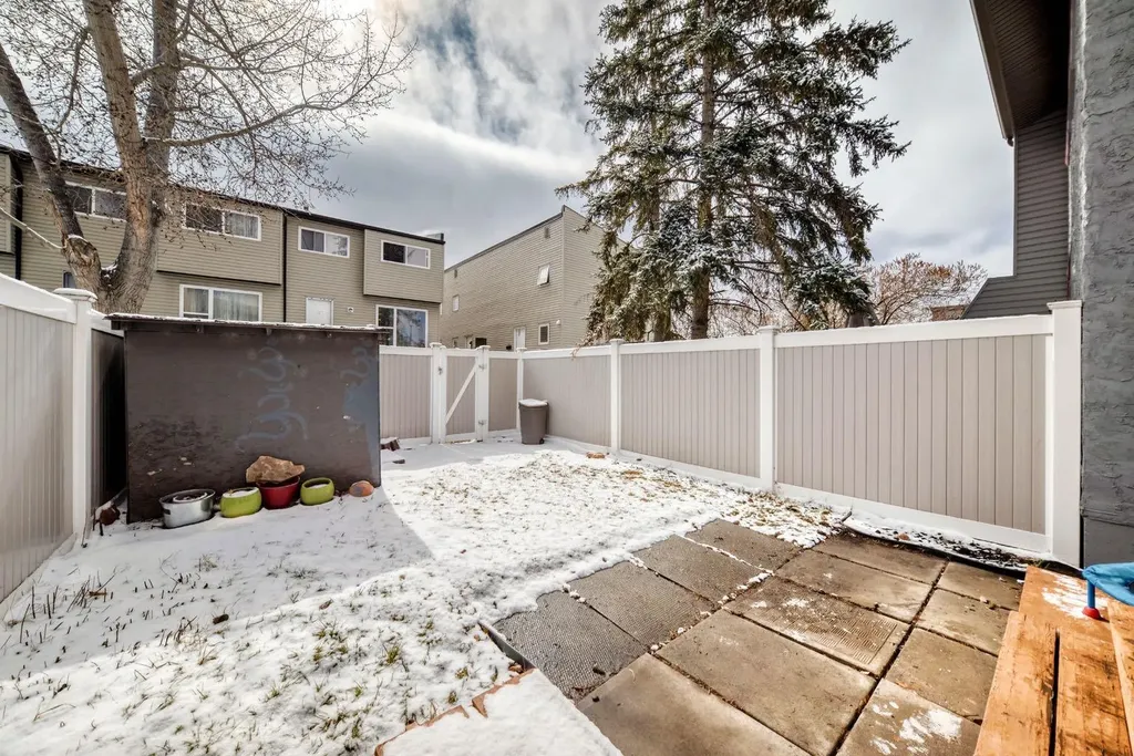 9930 Bonaventure Drive SE Calgary AB T2J 4L4