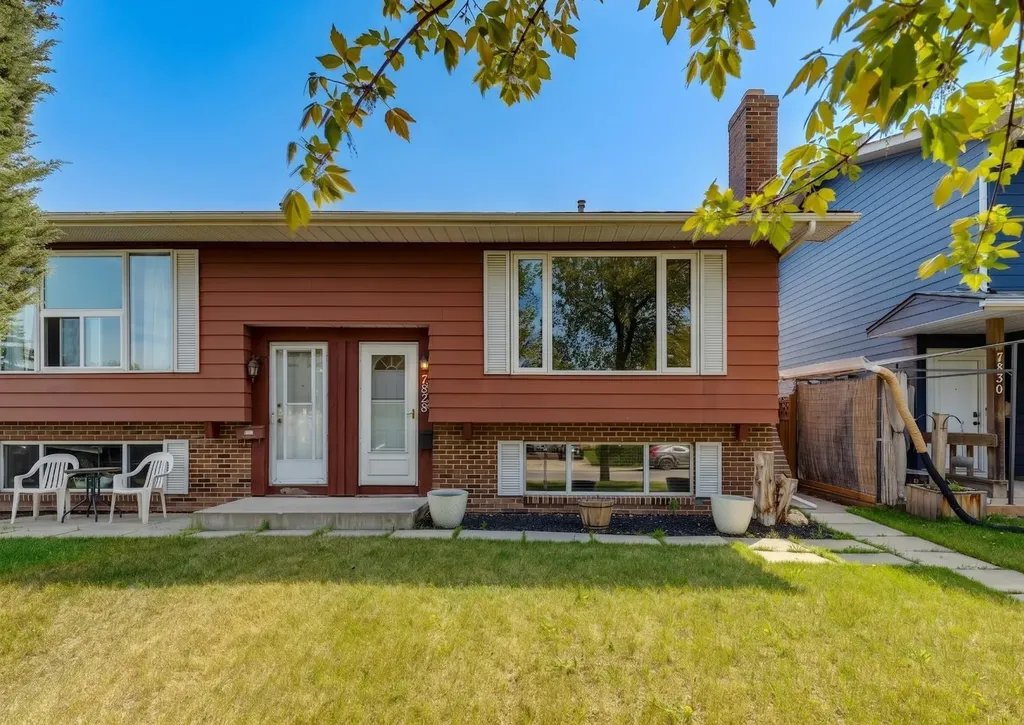 7828 20a Street SE Calgary AB T2C 1Y5