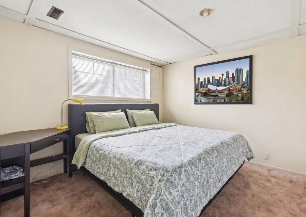7828 20a Street SE Calgary AB T2C 1Y5