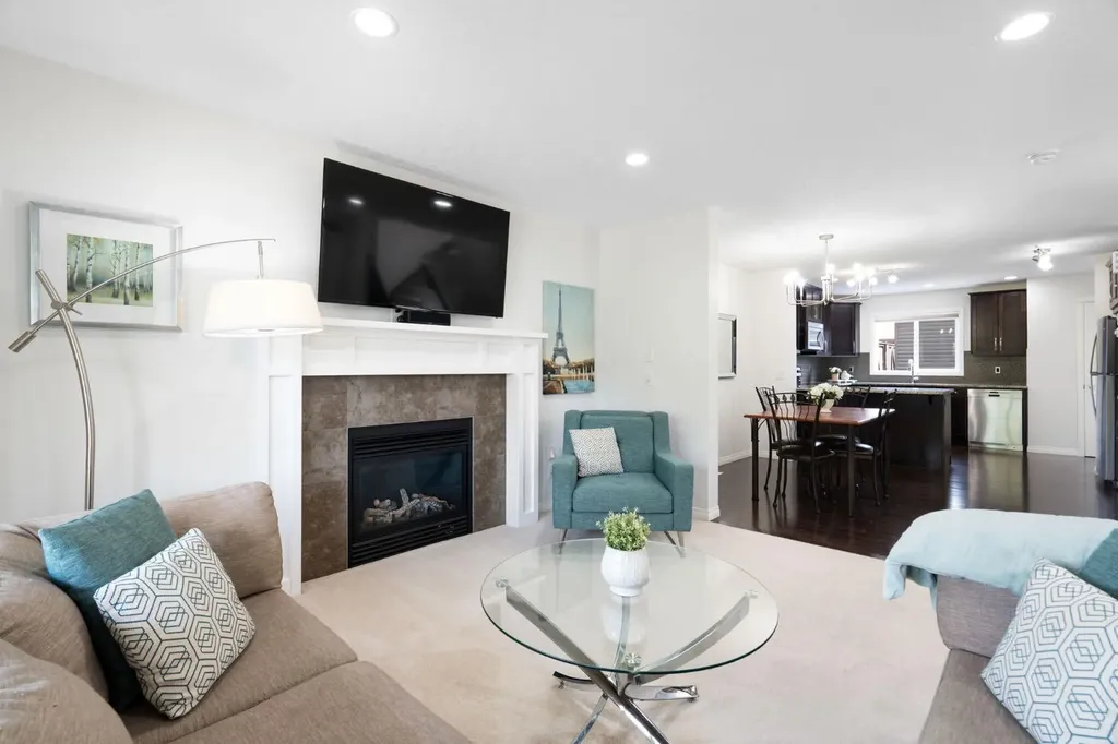 54 Legacy Common SE Calgary AB T2X0X9