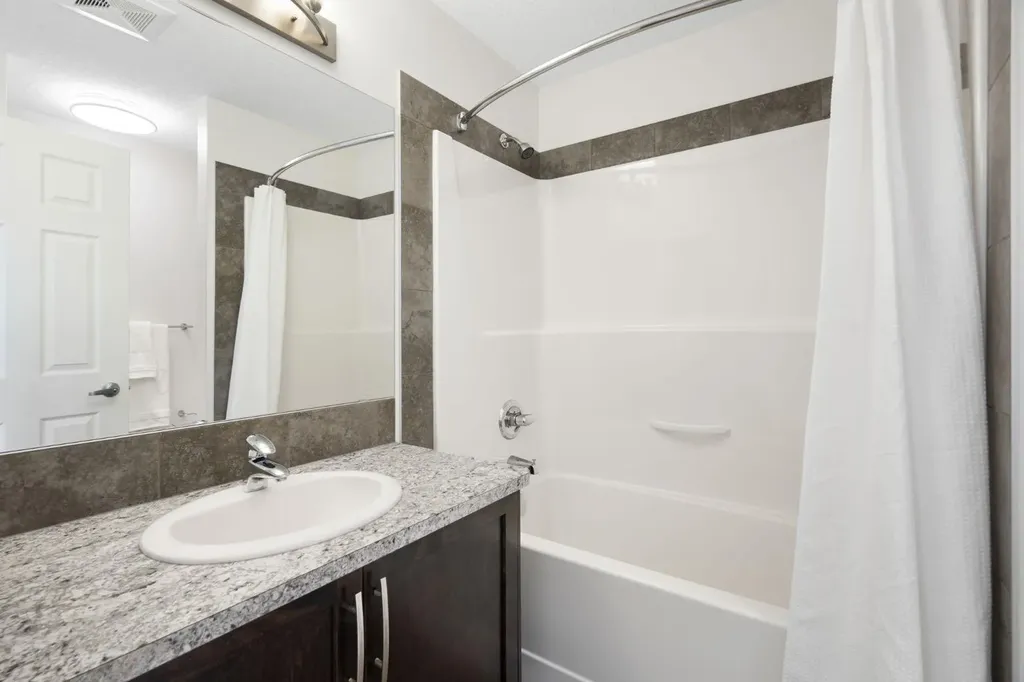 54 Legacy Common SE Calgary AB T2X0X9
