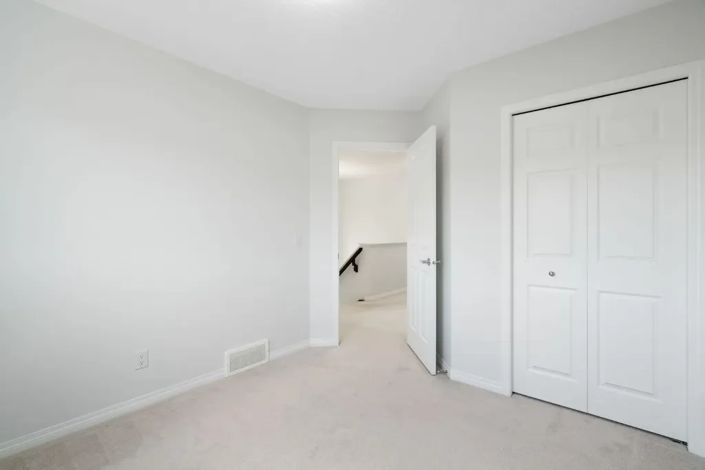 54 Legacy Common SE Calgary AB T2X0X9