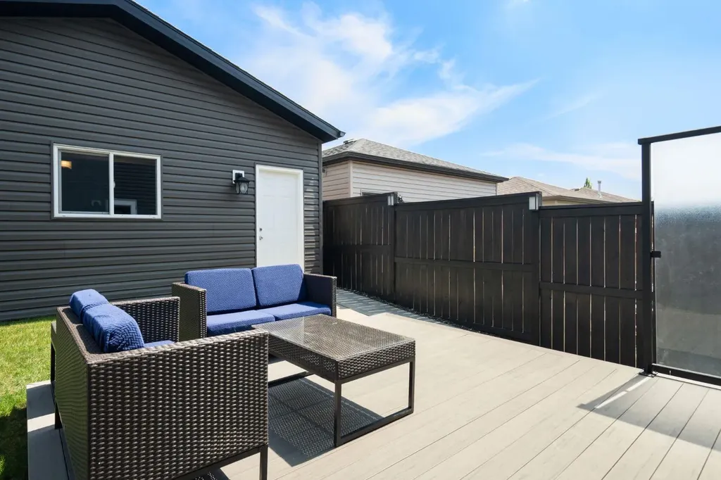 54 Legacy Common SE Calgary AB T2X0X9