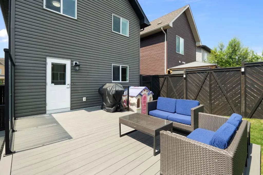 54 Legacy Common SE Calgary AB T2X0X9