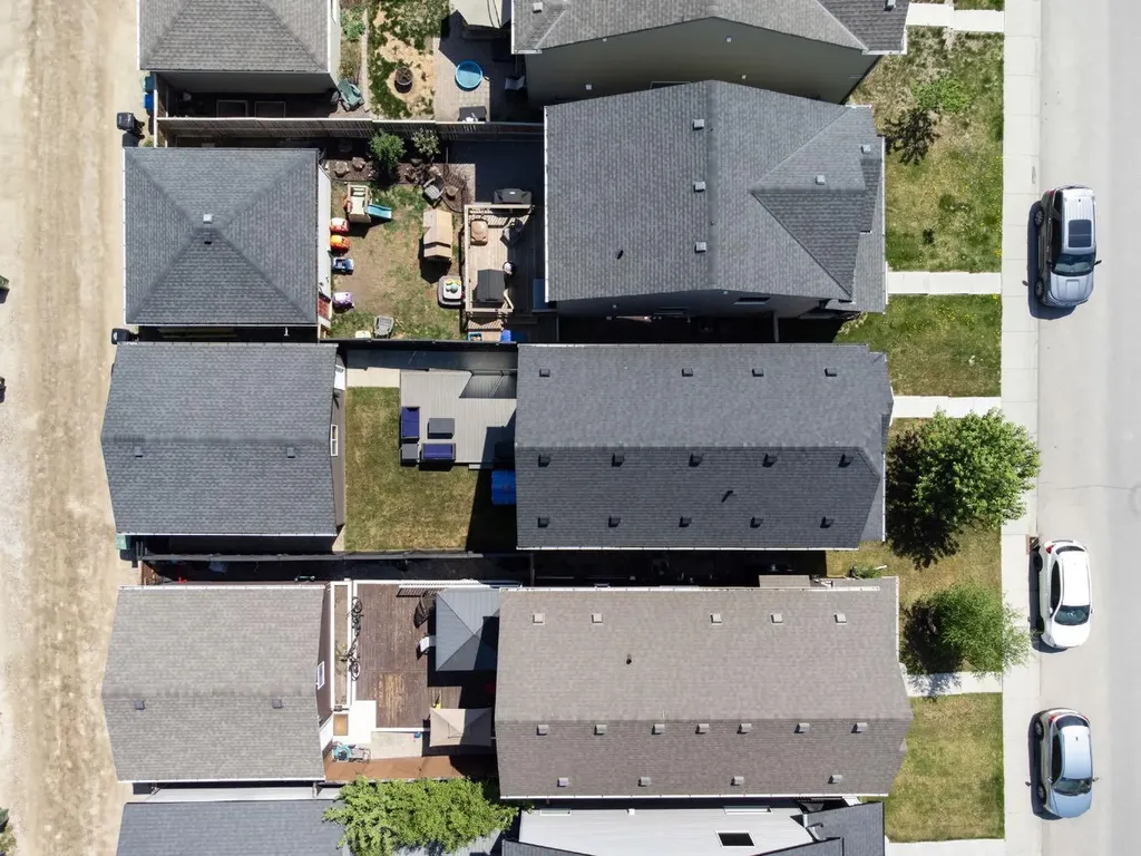 54 Legacy Common SE Calgary AB T2X0X9