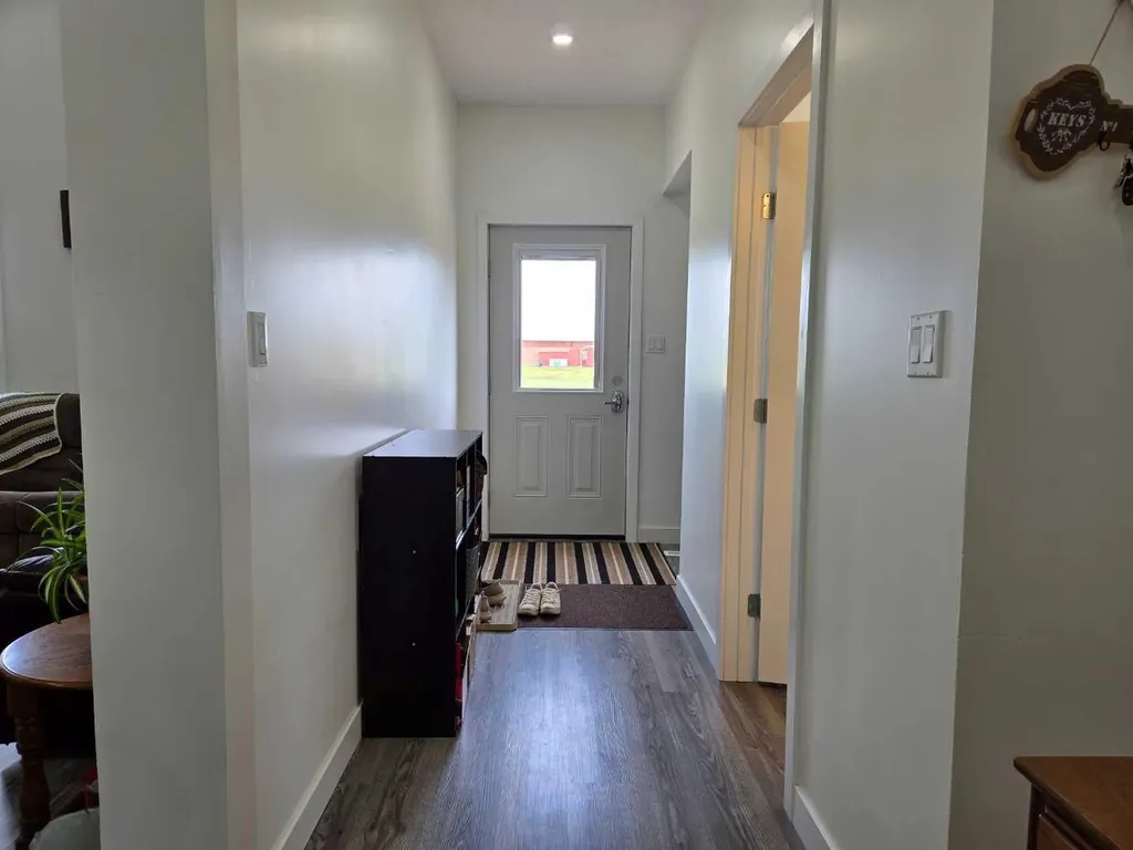 718 3 Avenue N Vauxhall AB T0K 2K0