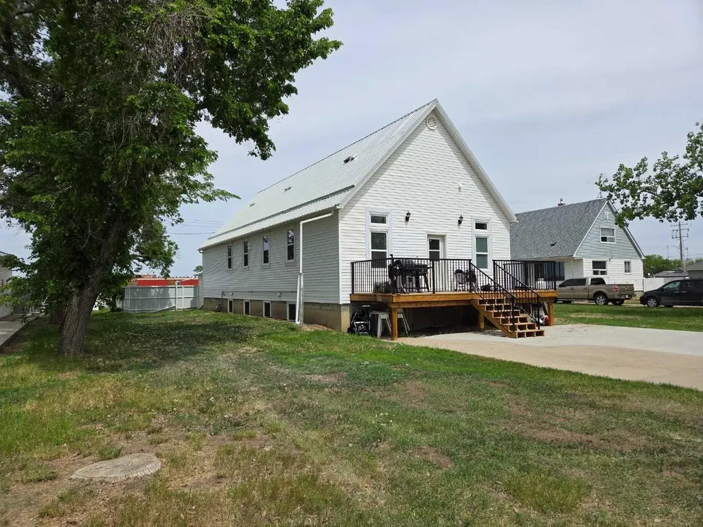 718 3 Avenue N Vauxhall AB T0K 2K0