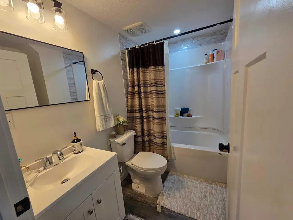 718 3 Avenue N Vauxhall AB T0K 2K0