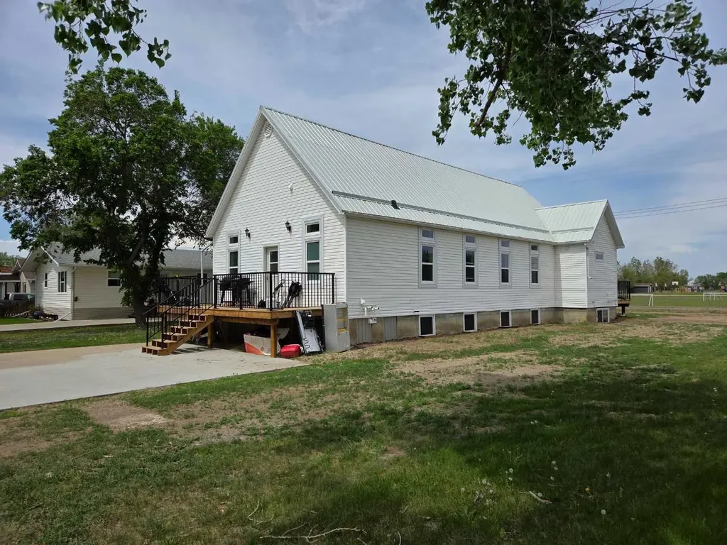 718 3 Avenue N Vauxhall AB T0K 2K0
