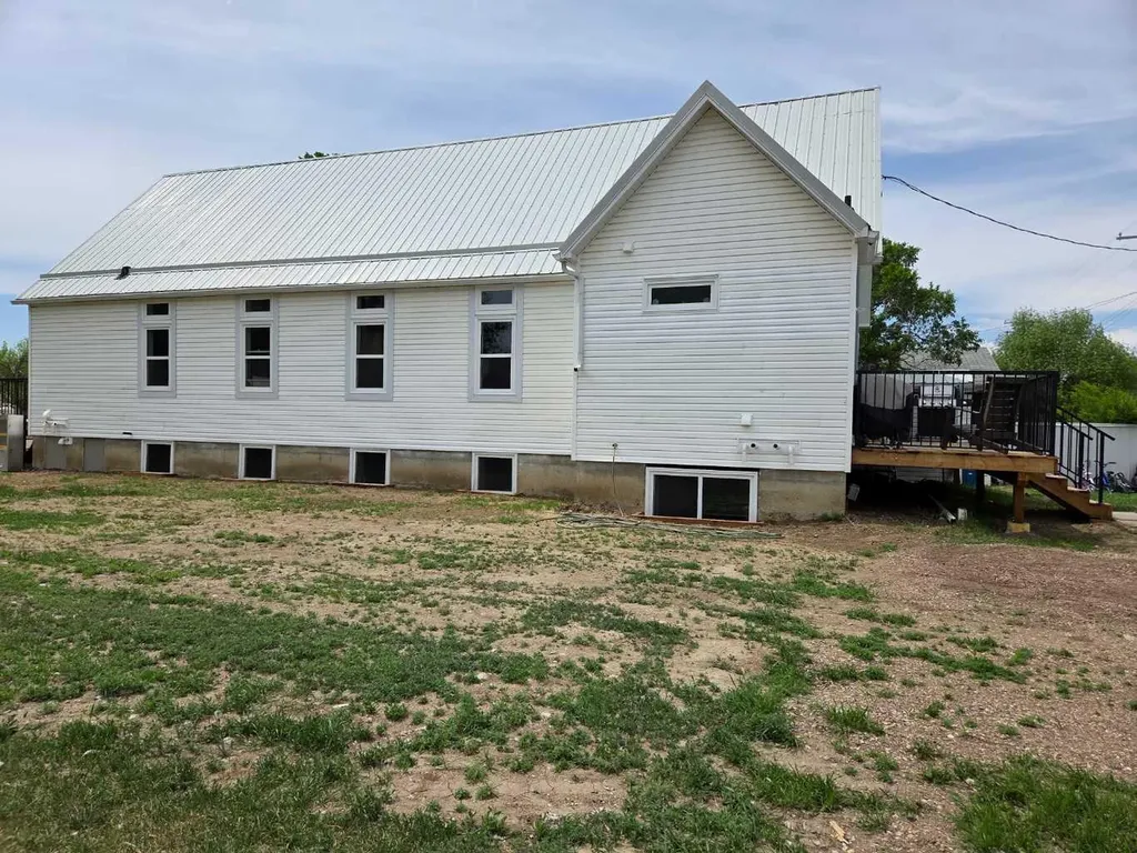 718 3 Avenue N Vauxhall AB T0K 2K0
