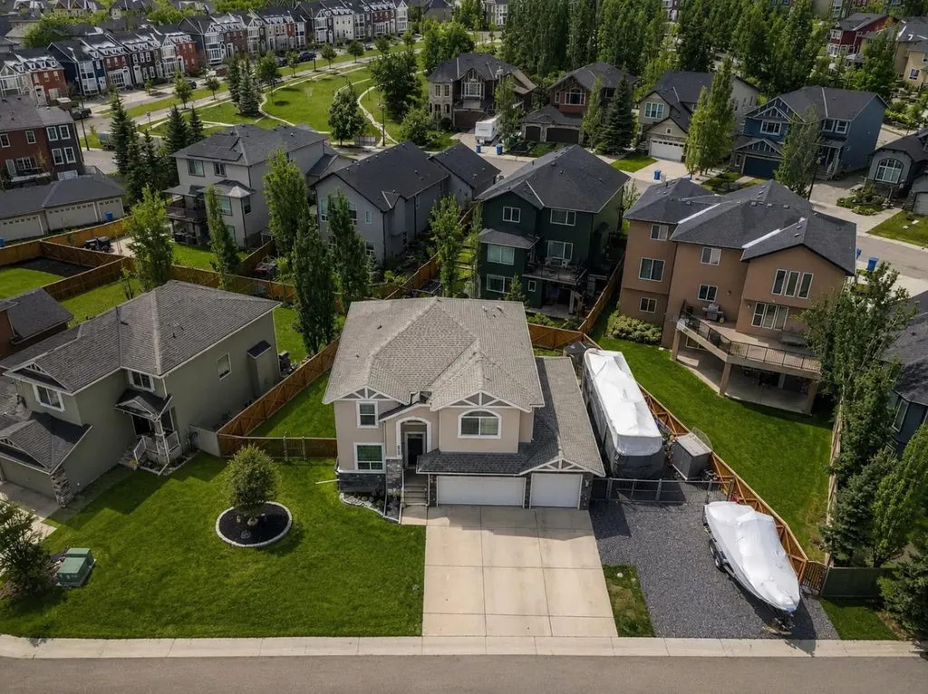 184 Magenta Crescent Chestermere AB T1X 0K9