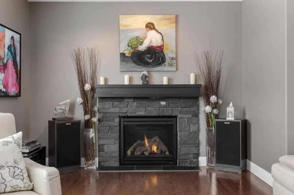 184 Magenta Crescent Chestermere AB T1X 0K9