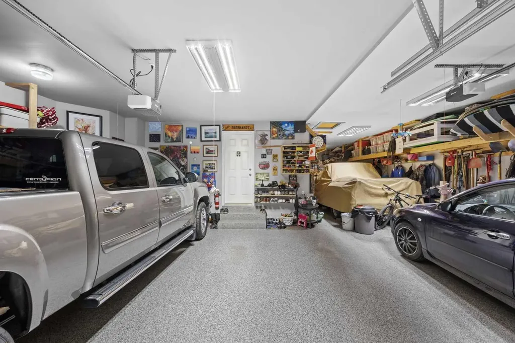 184 Magenta Crescent Chestermere AB T1X 0K9