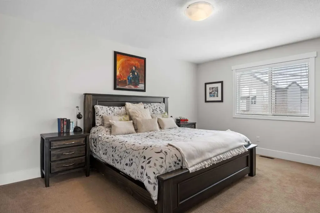 184 Magenta Crescent Chestermere AB T1X 0K9