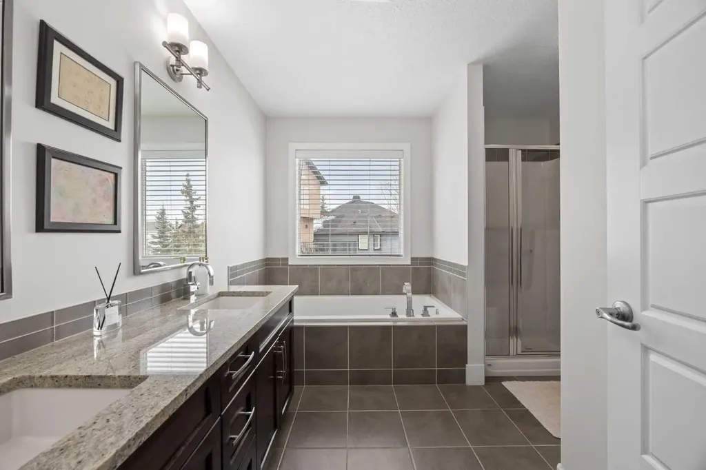 184 Magenta Crescent Chestermere AB T1X 0K9