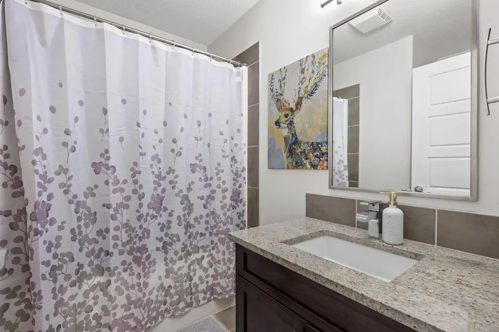 184 Magenta Crescent Chestermere AB T1X 0K9