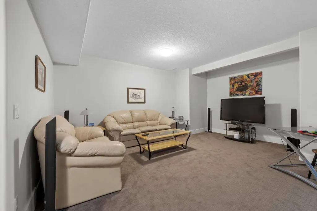 184 Magenta Crescent Chestermere AB T1X 0K9