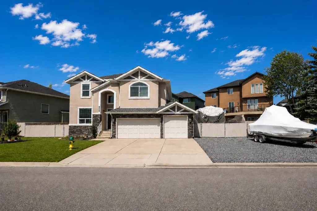 184 Magenta Crescent Chestermere AB T1X 0K9