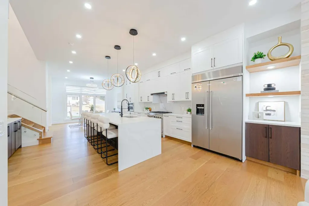 5003 21 Avenue NW Calgary AB T3B 0X3
