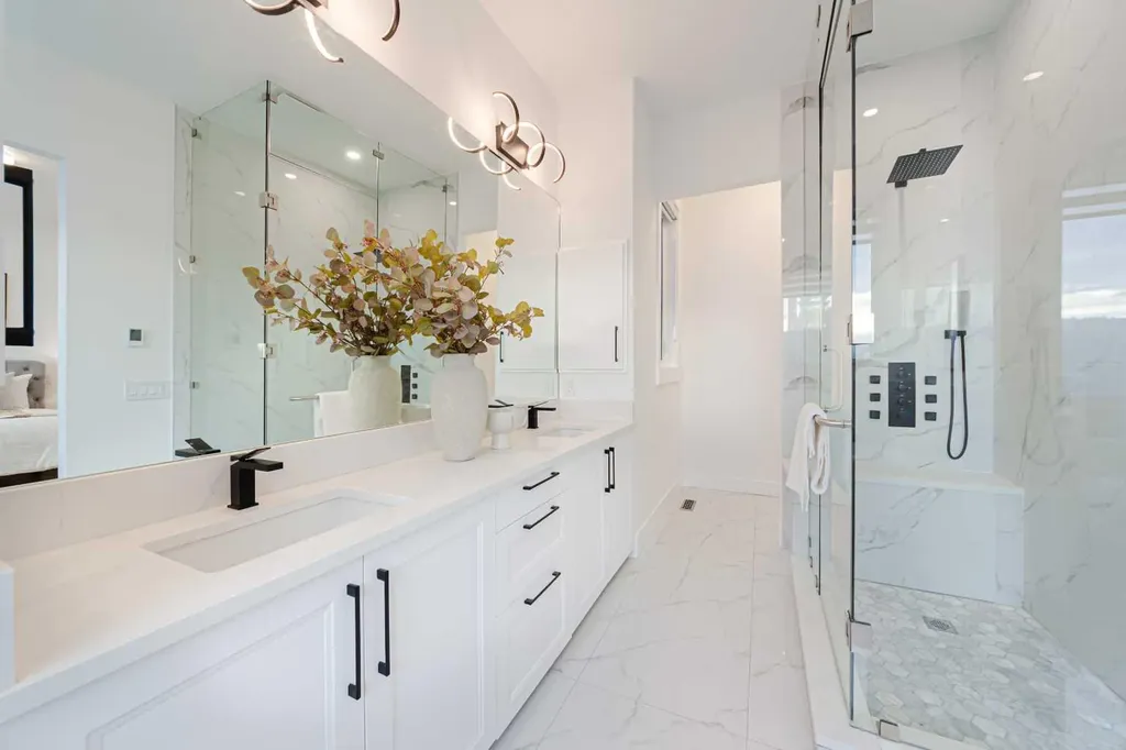 5003 21 Avenue NW Calgary AB T3B 0X3
