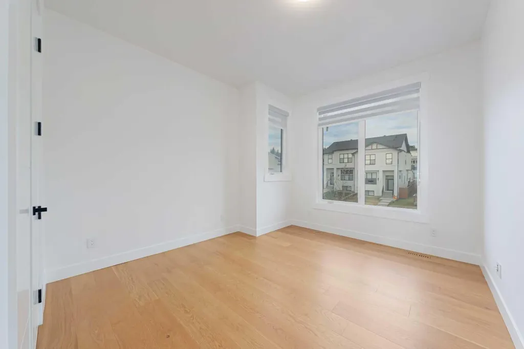 5003 21 Avenue NW Calgary AB T3B 0X3