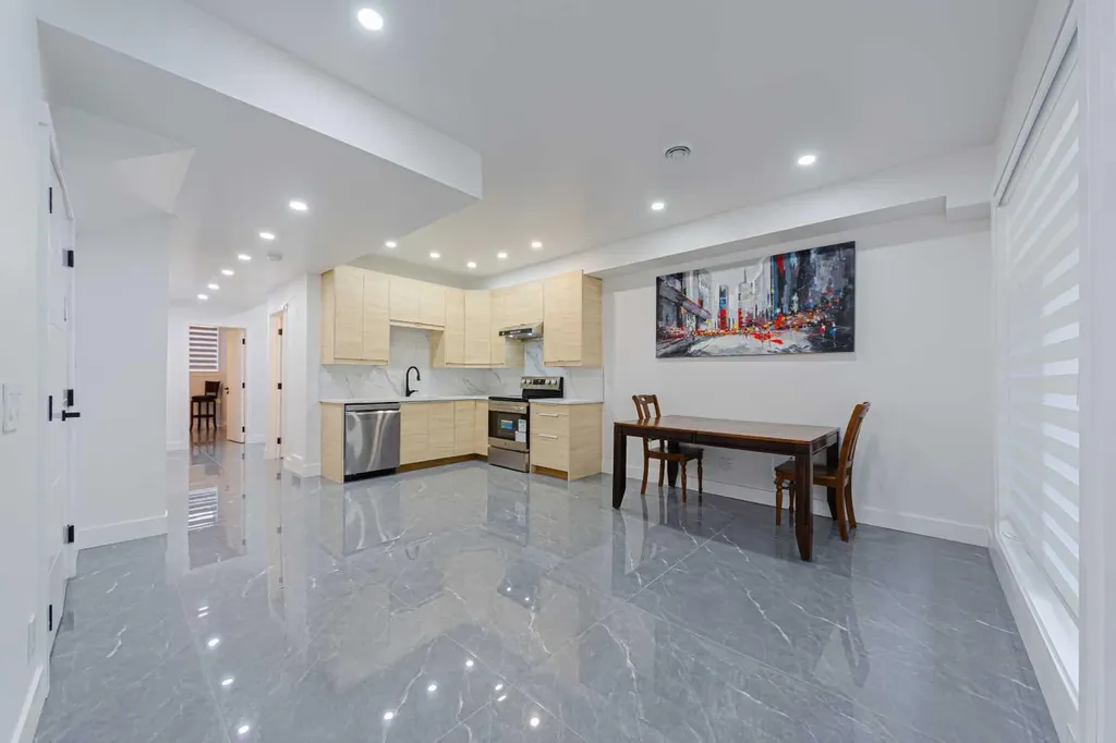 5003 21 Avenue NW Calgary AB T3B 0X3